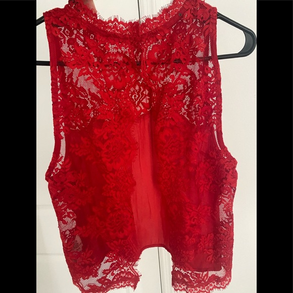 **sold** Free People open back red lace and polyester top - Picture 3 of 8
